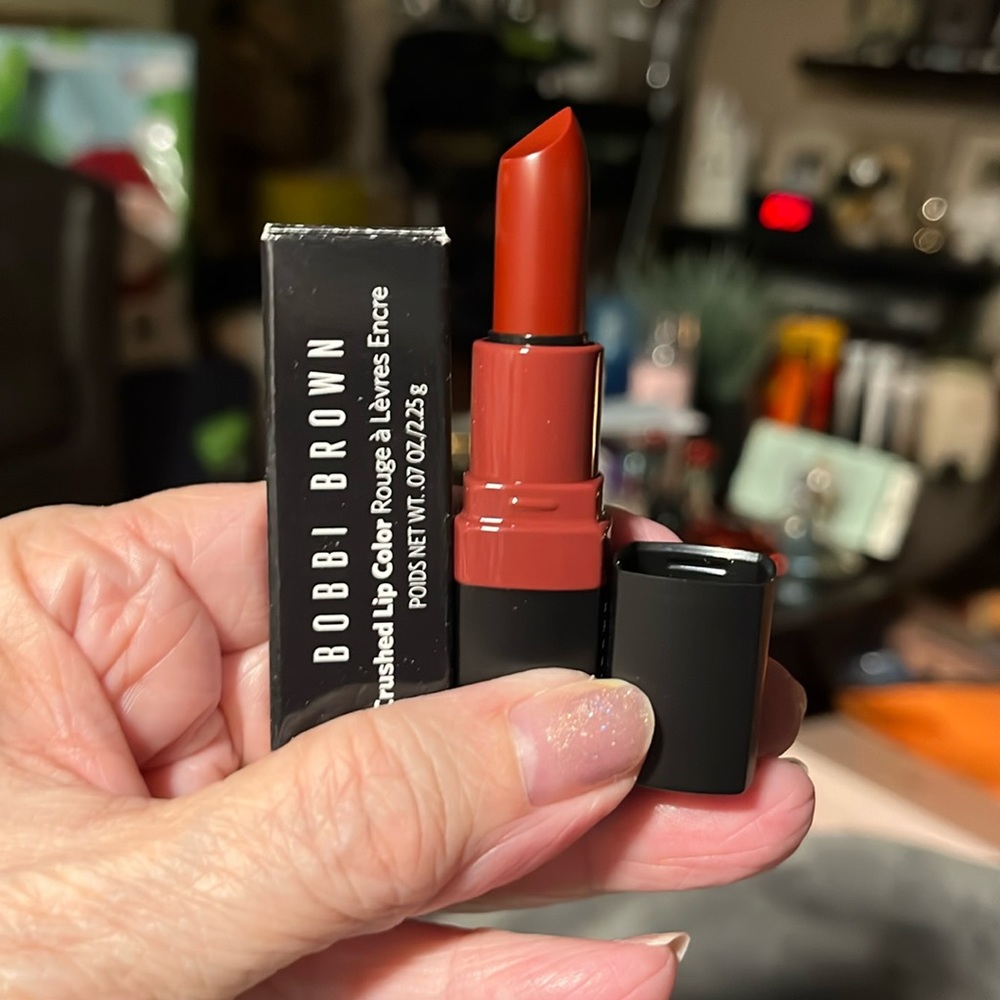 BN - BOBBI BROWN LIPSTICK
